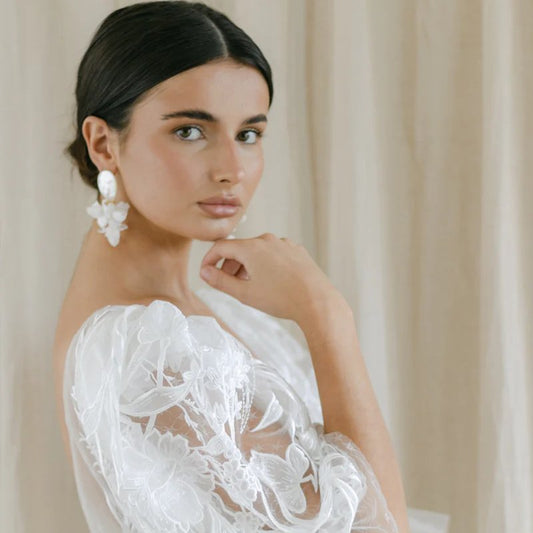 Elevate Your Bridal Look: The Must Have Accessories for the Modern Bride