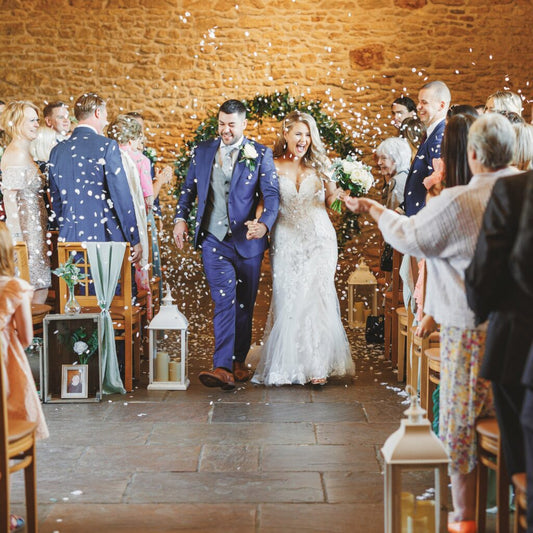 Unplug and Savour the Moment: The Benefits of Having an Unplugged Wedding Ceremony